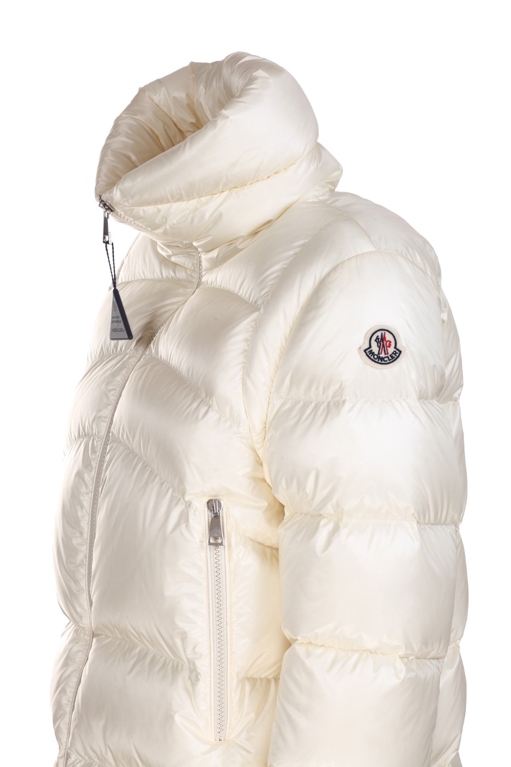 shop MONCLER Sales Giacchetto: Moncler piumino corto Aubert.
Realizzato in nylon léger lucido.
Imbottitura in piuma.
Fodera in nylon léger.
Chiusura con zip.
Fondo del capo regolabile con coulisse elastica.
Composizione: 100% Poliammide.
Composizione imbottitura: 90% Piumino 10% Piuma.
Fabbricato in Romania.. AUBERT 1A00047 539AQ-050 number 9092087